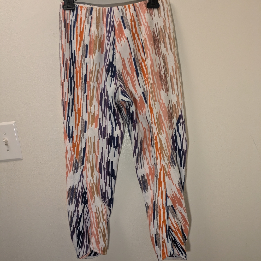 Stylish Multicolor Patterned Capris - image 2